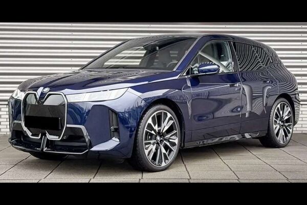BMW iX
