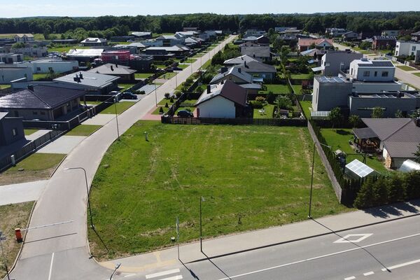 Parduodamas Sklypas Laumių g. Romainiuose