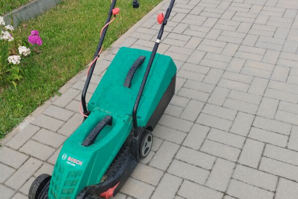 Dovanoju. Žoliapjovė Bosch