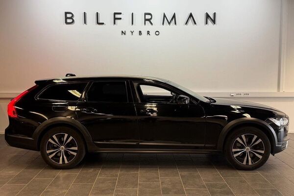 Volvo V90 Cross Country