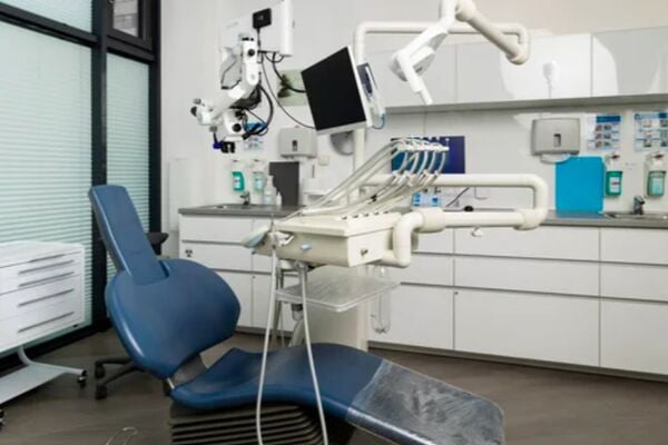 Parduodamas sėkmingas ir pelningas odontologijos klinikos verslas