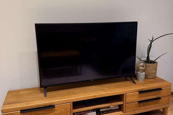 Ąžuolinis Tv staliukas