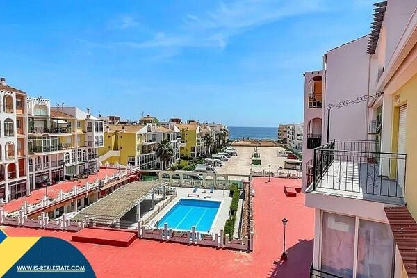 Apartamentas su terasa, Alicante provincijoje, Torrevieja mieste, Playa de los Náufragos rajone. 3 k