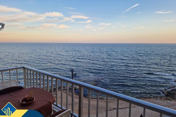 Apartamentas su terasa, Alicante provincijoje, Torrevieja mieste, Playa del Cura rajone. 4 kambariai