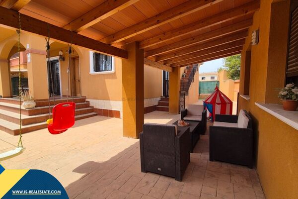 Vila su bendru baseinu, Alicante provincijoje, Torrevieja mieste, La Mata rajone. 3 kambariai | 90 m