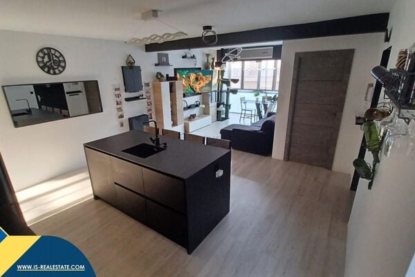 Renovuotas apartamentas su terasa, Alicante provincijoje, Orihuela Costa mieste. 4 kambariai | 82 m²