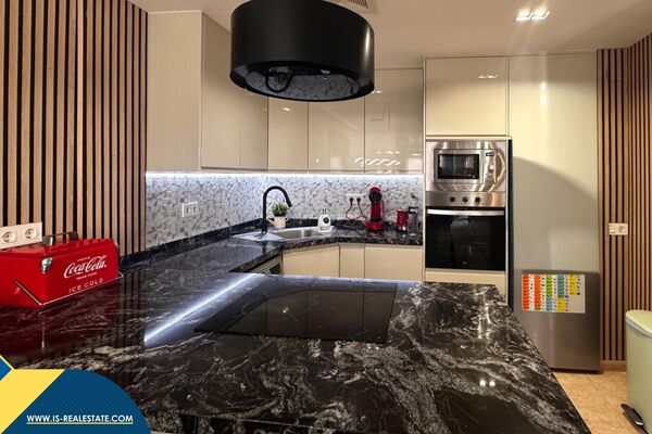 Apartamentas su bendru baseinu, Alicante provincijoje, Torrevieja mieste, Playa del Cura rajone. 4 k