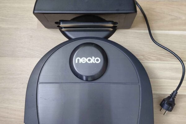 Parduodu siurblį Neato Botvac D6