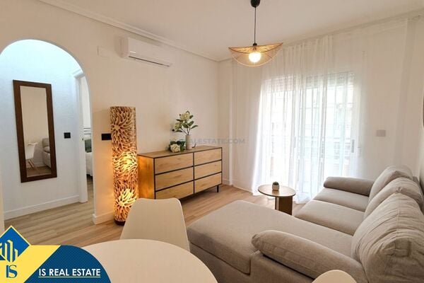 Renovuotas apartamentas su terasa, Alicante provincijoje, Torrevieja mieste. 3 kambariai | 50 m² | 5