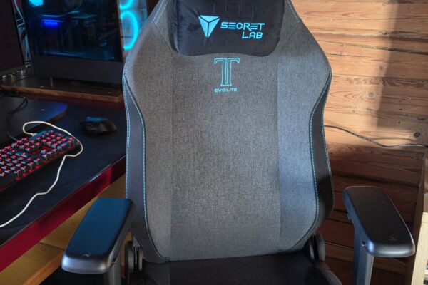 Secretlab Titan Evo Lite kėdė