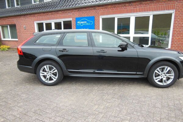 Volvo V90 Cross Country