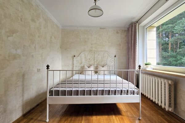 4 kamb. butas Vilnius, Lazdynėliai, Šiltnamių g.