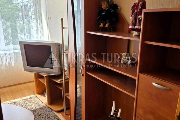 Bendrabutis tvarkingas 18 kv. m. Klaipėdoje, Šilutės pl., 5/4 aukšte.