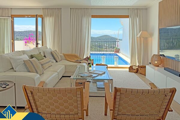 Penthouse duplex apartamentas su privačiu baseinu, Balearų salos, Ibiza. 5 kambariai | 337 m² | 2.5 
