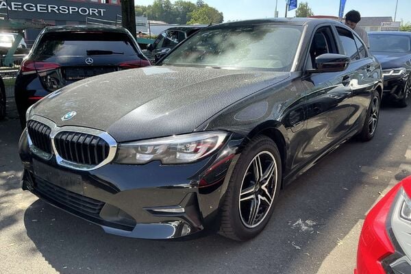 BMW 320