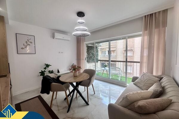 Renovuotas apartamentas su bendru baseinu, Alicante provincijoje, Torrevieja mieste, Playa del Cura 