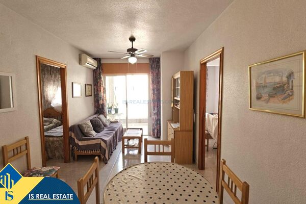 Apartamentas su bendru baseinu, Alicante provincijoje, Torrevieja mieste, Playa del Acequión rajone.