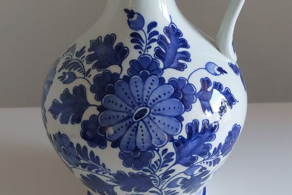 Autentiškas vintažinis „Eertyds Delft“ rankomis tapytas ąsotis (17 cm)