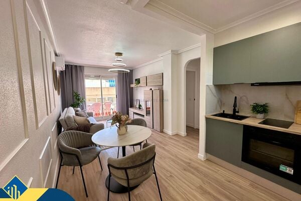 Renovuotas apartamentas su bendru baseinu, Alicante provincijoje, Torrevieja mieste, Playa de los Lo