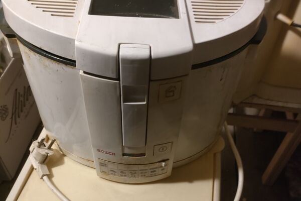 Bosh veikianti fritiūrinė, fritiūrinės, gruzdintuvė gruzdintuvės 220-240V , 50-60Hz, 2000W