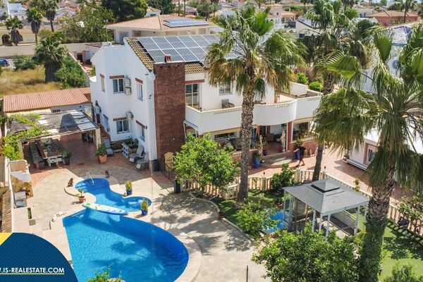 Vila su privačiu baseinu, Alicante provincijoje, Rojales, Ciudad Quesada mieste. 8 kambariai | 480 m