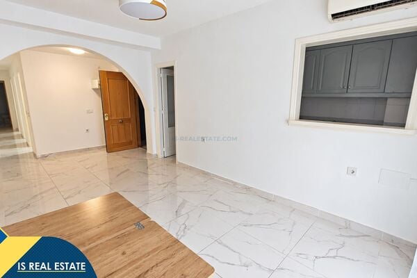 Renovuotas apartamentas su terasa, Alicante provincijoje, Torrevieja mieste. 4 kambariai | 85 m² | 5